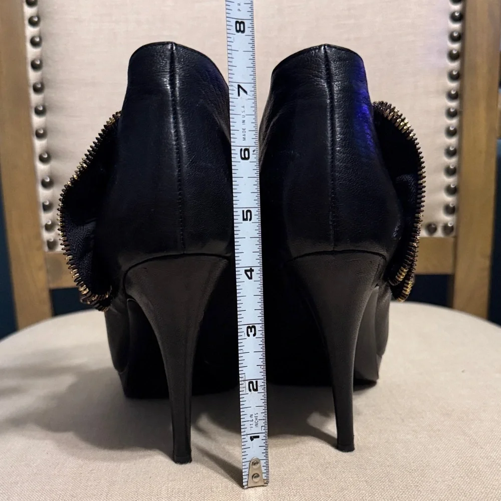 Juicy Couture side gold